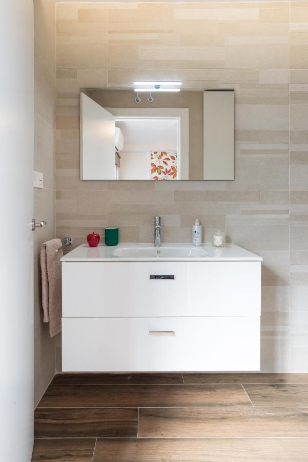 Bhost - Suite La Merced Malaga Bagian luar foto