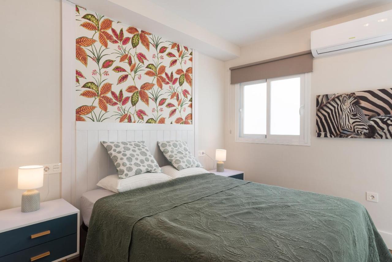 Bhost - Suite La Merced Malaga Bagian luar foto